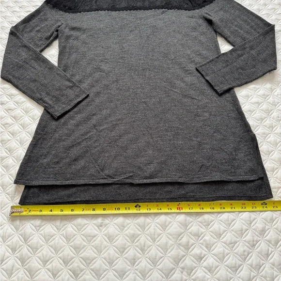 Nicole Richie Co. Charcoal w Black Lace Yoke Zip Back Knit Tunic Sweater Sz L - Picture 11 of 15
